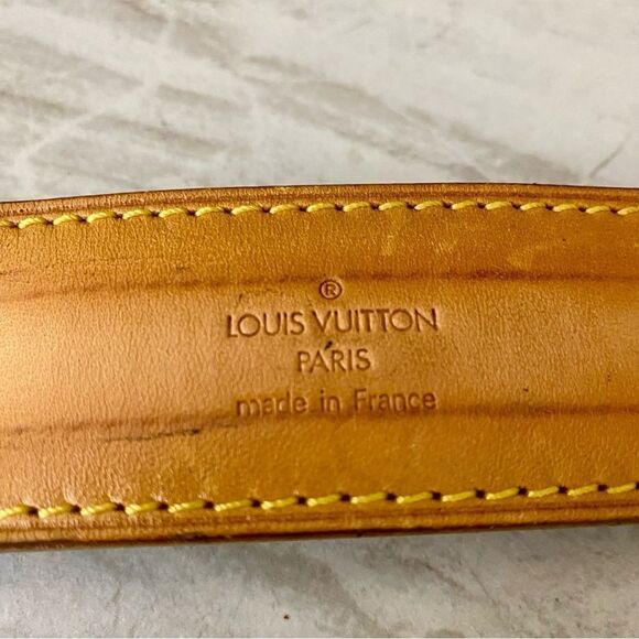 LOUIS VUITTON Shoulder Pad LV1 - Picture 3 of 5